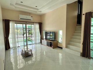 À louer 3 chambres maison à Bang Lamung, Chonburi