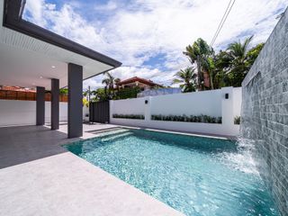 For sale 5 bedrooms house in Bang Lamung, Chonburi