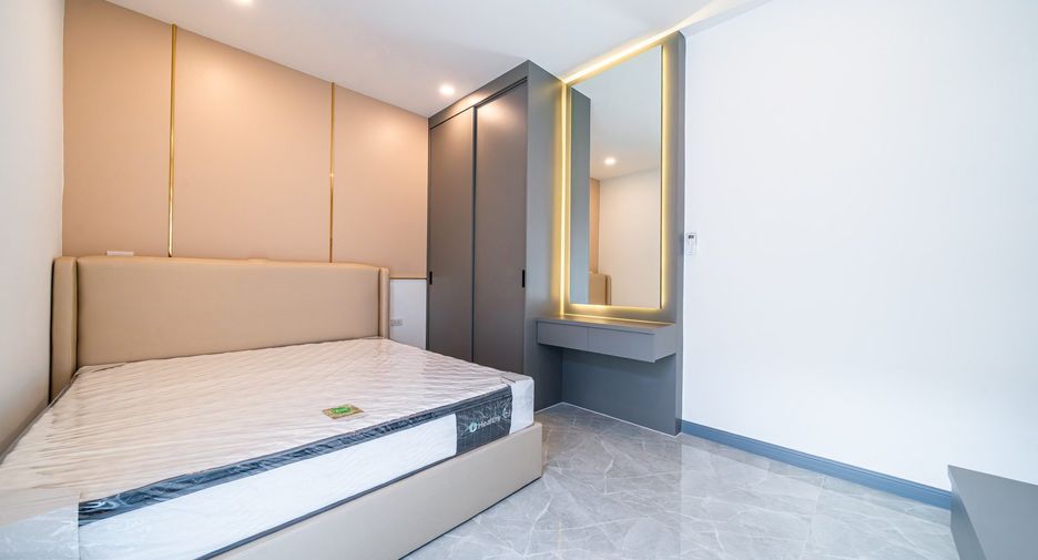 For sale 5 bedrooms house in Bang Lamung, Chonburi