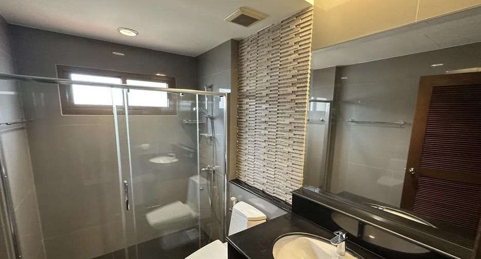 For sale 3 bedrooms house in Bang Lamung, Chonburi