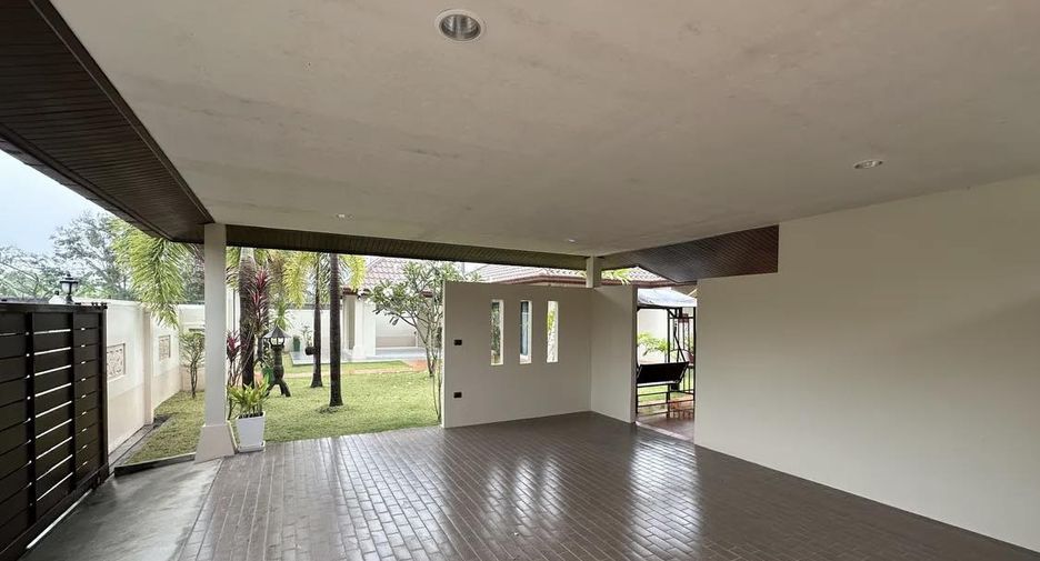 For sale 3 bedrooms house in Bang Lamung, Chonburi
