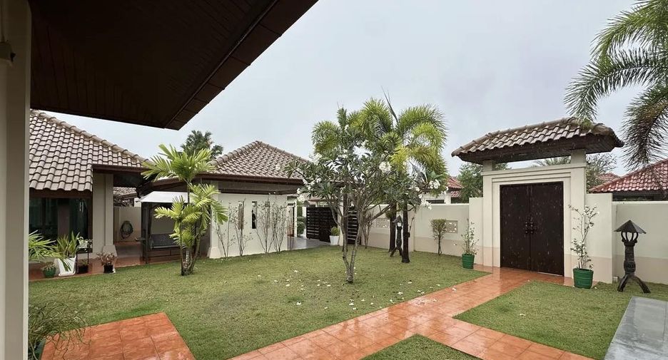 For sale 3 bedrooms house in Bang Lamung, Chonburi