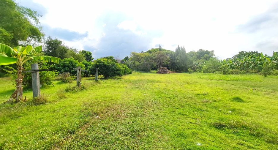 For sale 6 bedrooms house in Sattahip, Chonburi