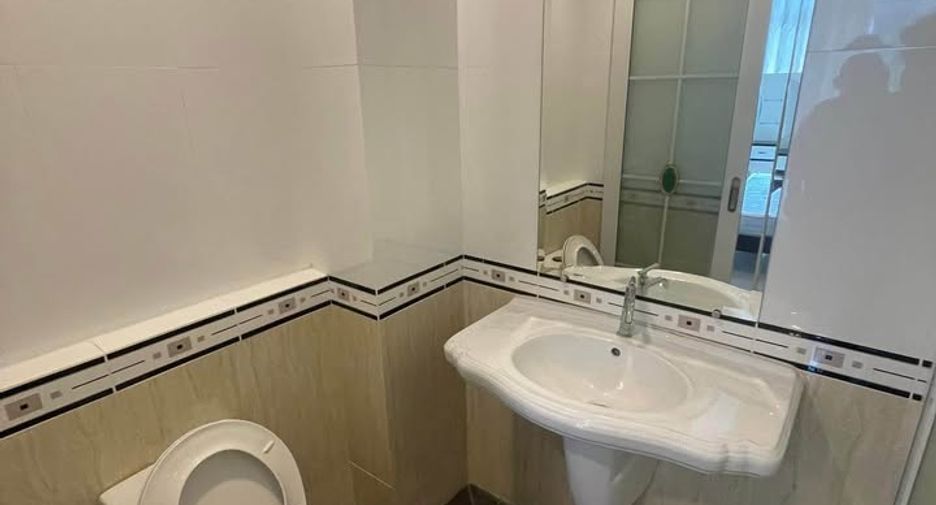 For sale 1 bed condo in Bang Lamung, Chonburi
