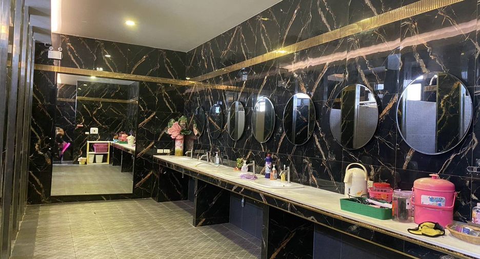 For sale retail Space in Bang Lamung, Chonburi