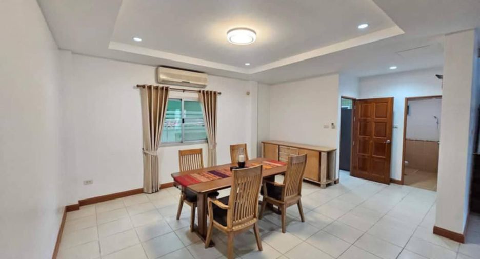 For sale 4 bedrooms house in Bang Lamung, Chonburi