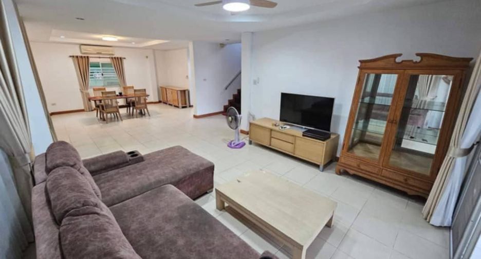 For sale 4 bedrooms house in Bang Lamung, Chonburi