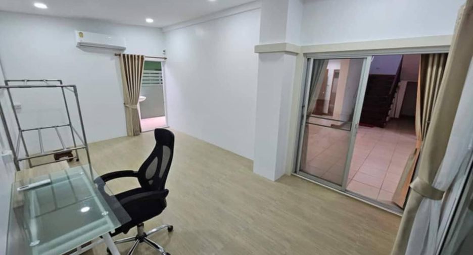 For sale 4 bedrooms house in Bang Lamung, Chonburi