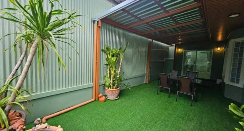 For sale 4 bedrooms house in Bang Lamung, Chonburi