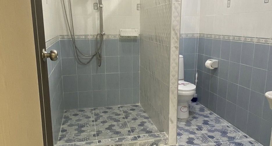 For sale 4 bedrooms house in Bang Lamung, Chonburi