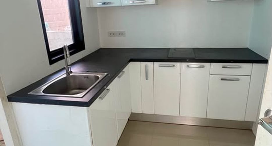 For sale 3 bedrooms house in Bang Lamung, Chonburi