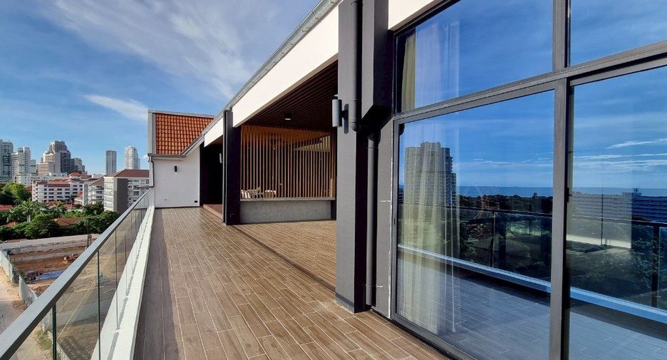 For sale 5 bedrooms condo in Pratumnak, Pattaya