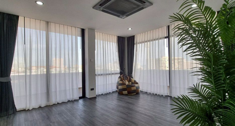 For sale 5 bedrooms condo in Pratumnak, Pattaya