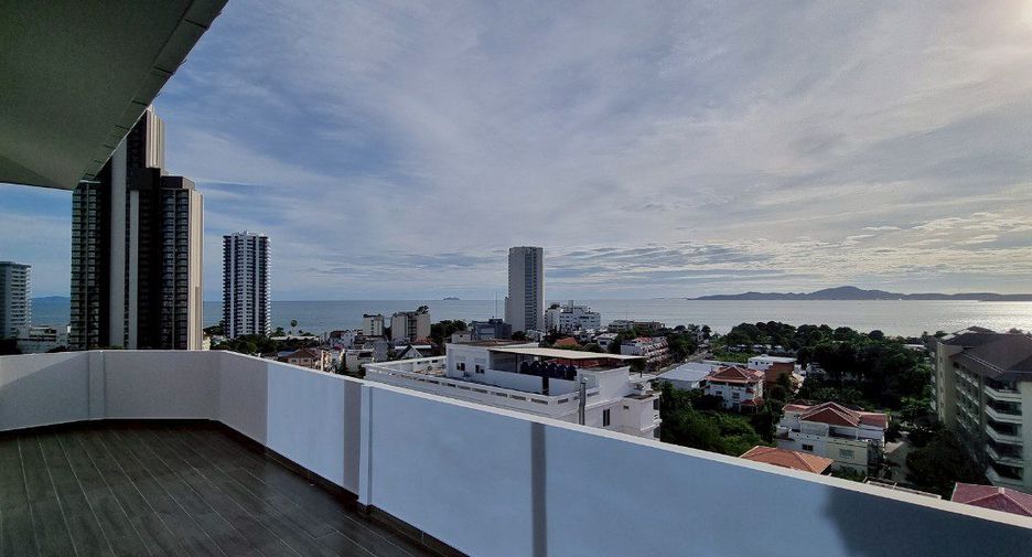 For sale 5 bedrooms condo in Pratumnak, Pattaya