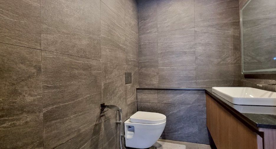 For sale 5 bedrooms condo in Pratumnak, Pattaya