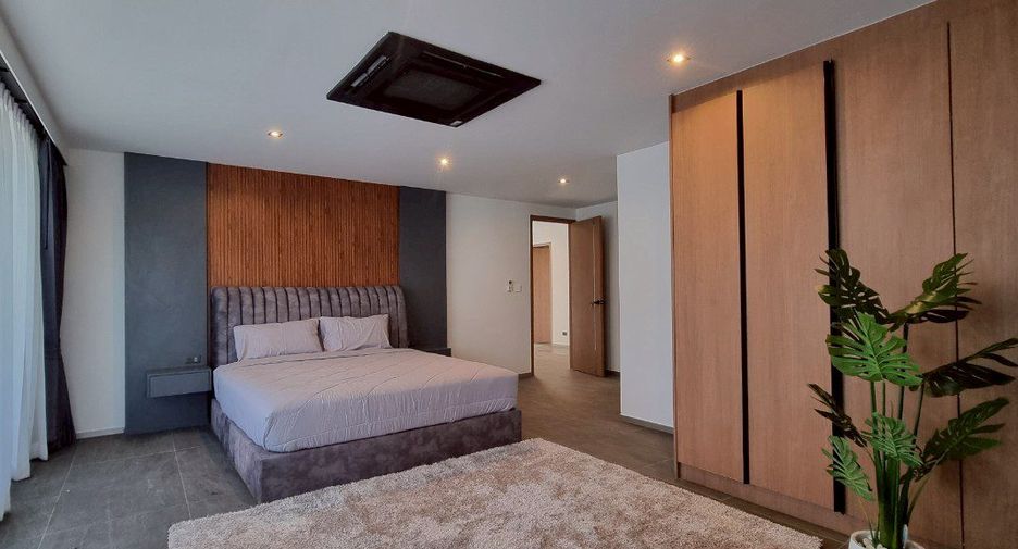 For sale 5 bedrooms condo in Pratumnak, Pattaya