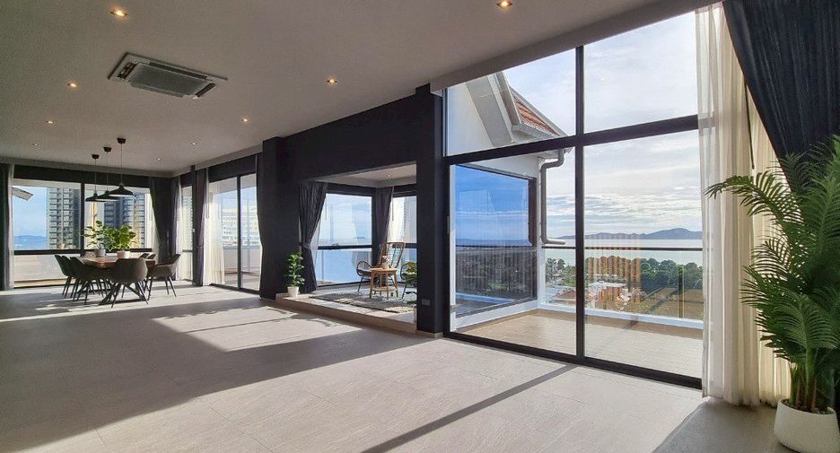 For sale 5 bedrooms condo in Pratumnak, Pattaya