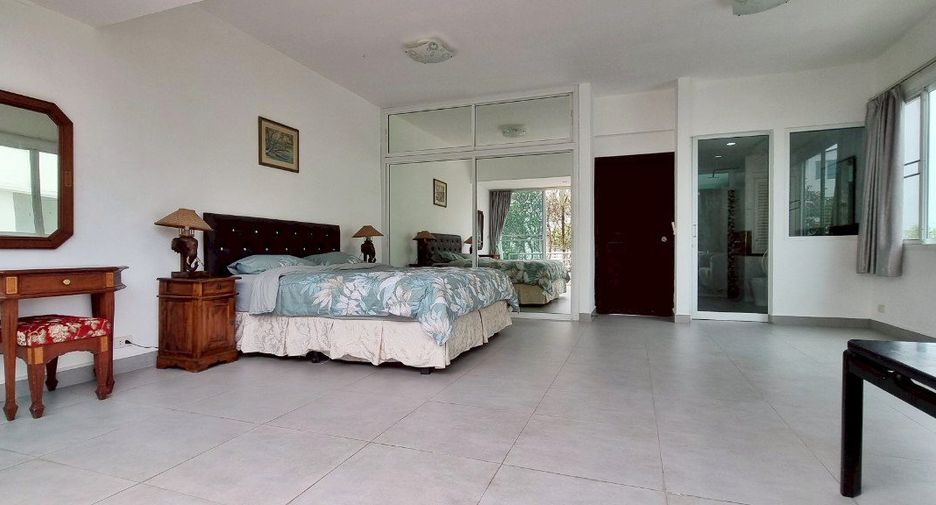 For rent 4 bedrooms house in Bang Lamung, Chonburi