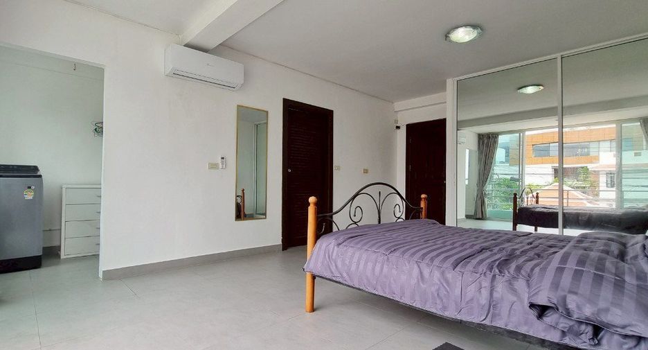 For rent 4 bedrooms house in Bang Lamung, Chonburi