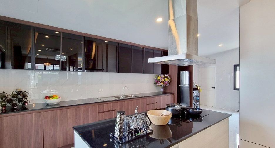 For sale 3 bedrooms house in Bang Lamung, Chonburi