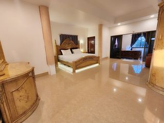 À louer 5 chambres maison à Bang Lamung, Chonburi