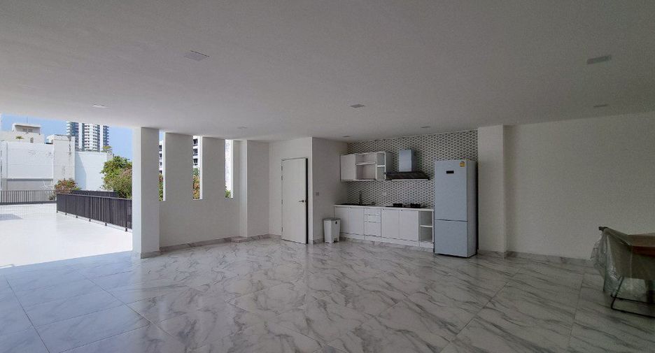 For sale 6 bedrooms house in Bang Lamung, Chonburi