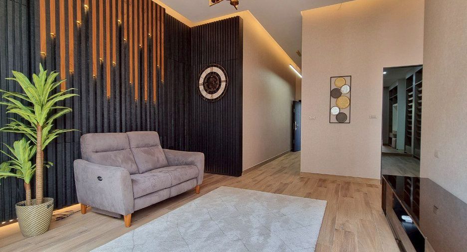 For sale 6 bedrooms house in Bang Lamung, Chonburi