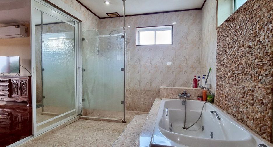 Haus zum Kauf mit 3 Zimmer in Bang Lamung, Chonburi