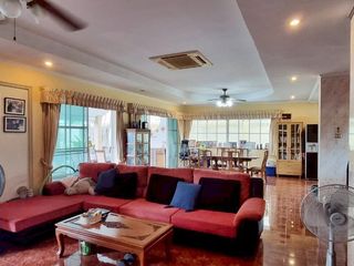 Haus zum Kauf mit 3 Zimmer in Bang Lamung, Chonburi