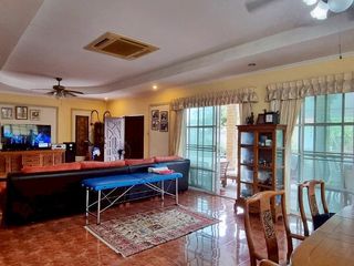 Haus zum Kauf mit 3 Zimmer in Bang Lamung, Chonburi
