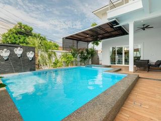 Haus zur Miete mit 6 Zimmer in Bang Lamung, Chonburi