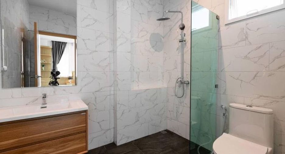 Haus zur Miete mit 6 Zimmer in Bang Lamung, Chonburi