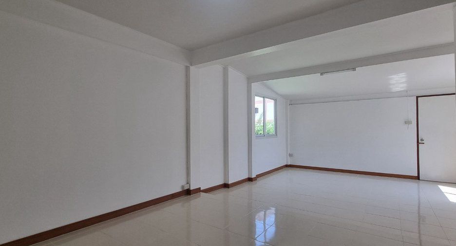 Haus zum Kauf mit 2 Zimmer in Bang Lamung, Chonburi