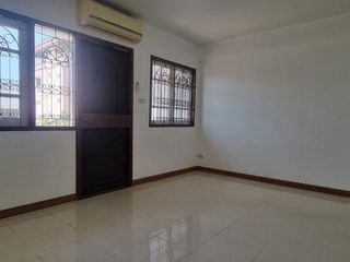 Haus zum Kauf mit 2 Zimmer in Bang Lamung, Chonburi