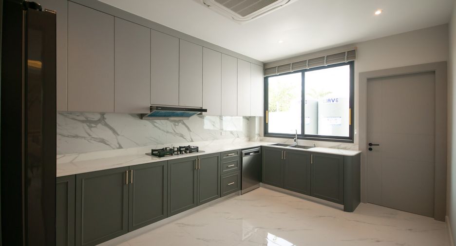 Haus zur Miete mit 4 Zimmer in Bang Lamung, Chonburi