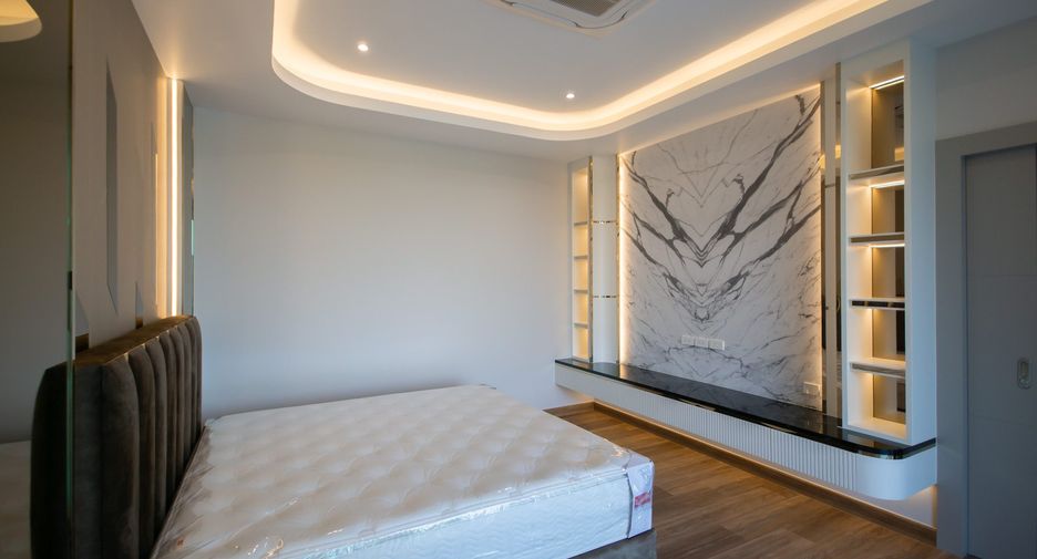 Haus zur Miete mit 4 Zimmer in Bang Lamung, Chonburi