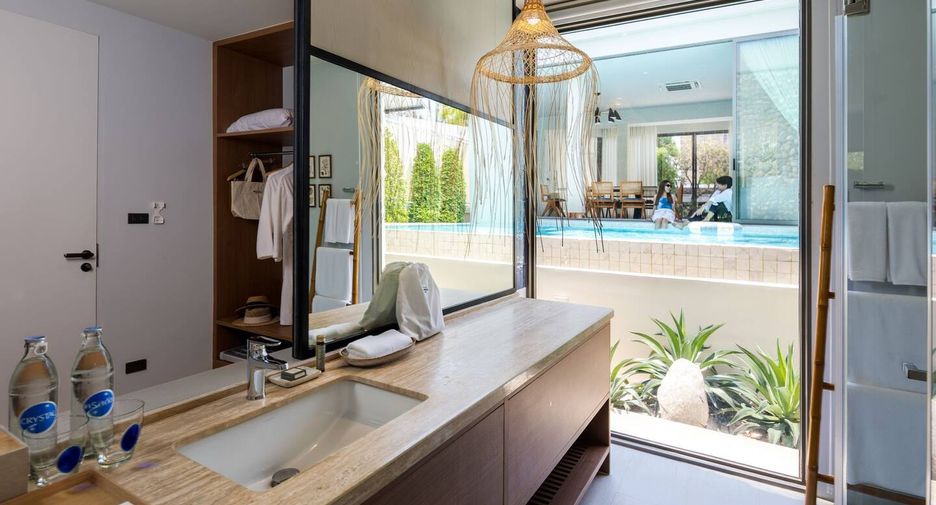For sale 4 bedrooms retail Space in Sattahip, Chonburi