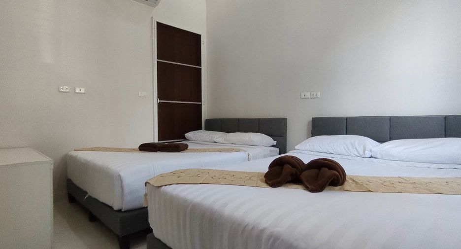 For sale 4 bedrooms house in Sattahip, Chonburi