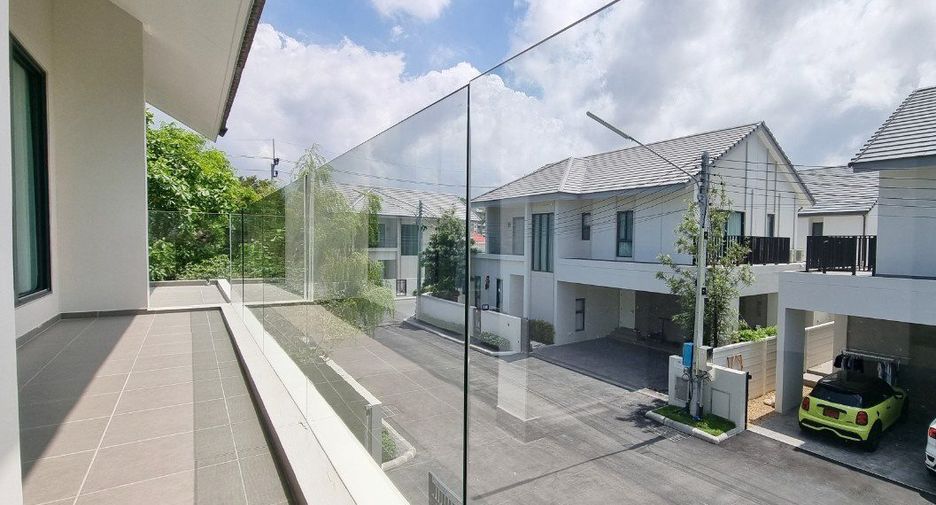For sale 4 ベッドルーム house in Bang Lamung, Chonburi