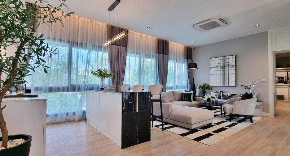 For sale 4 ベッドルーム house in Bang Lamung, Chonburi