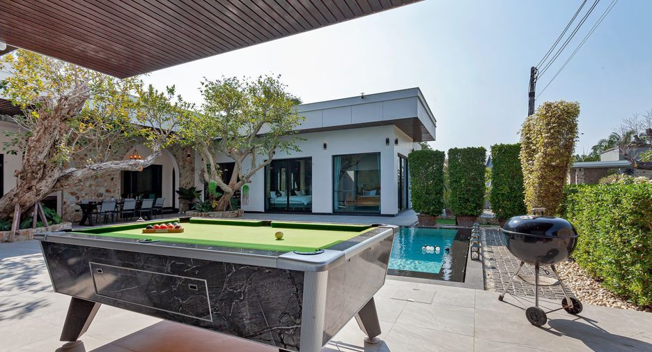 Haus zur Miete mit 5 Zimmer in Bang Lamung, Chonburi