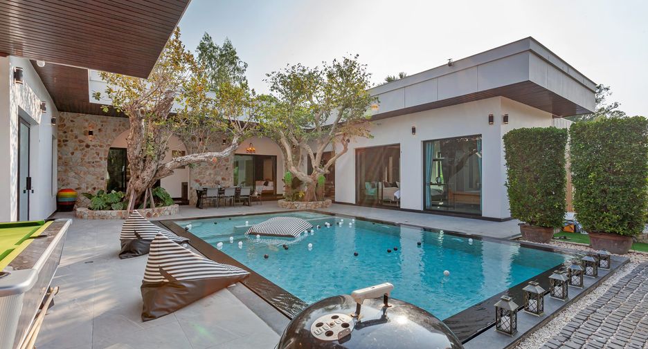 Haus zur Miete mit 5 Zimmer in Bang Lamung, Chonburi