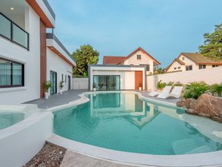 For sale 5 ベッドルーム house in Bang Lamung, Chonburi