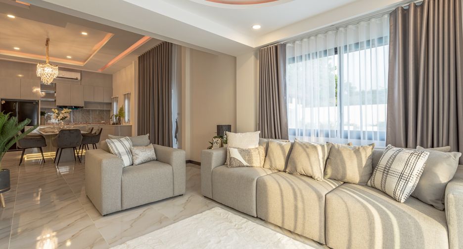 For sale 5 ベッドルーム house in Bang Lamung, Chonburi