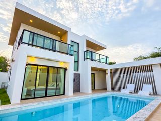 Casa en venta de 5 habitaciones en Bang Lamung, Chonburi