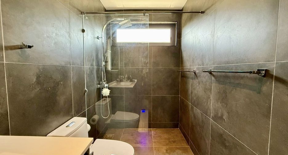 Продажа 3 спальни дом в Банг Ламунг, Чонбури