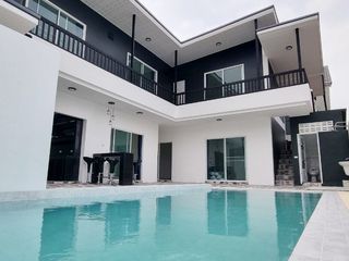 Haus zur Miete mit 5 Zimmer in Bang Lamung, Chonburi