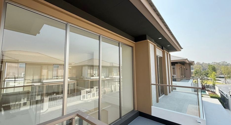 For sale 4 bedrooms house in Bang Lamung, Chonburi