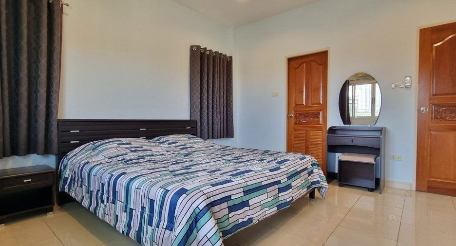 For sale 4 bedrooms house in Bang Lamung, Chonburi