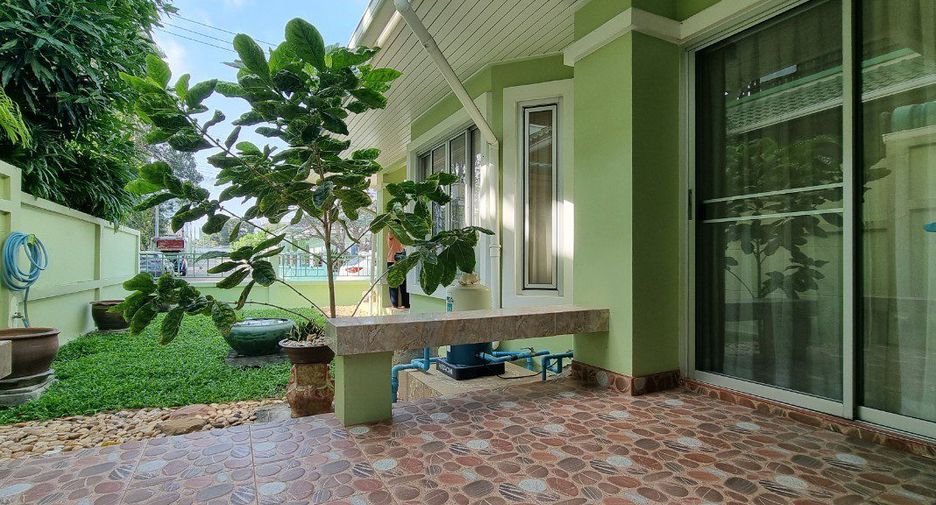 For sale 4 bedrooms house in Bang Lamung, Chonburi